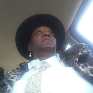 Meet your Posher, Muriel